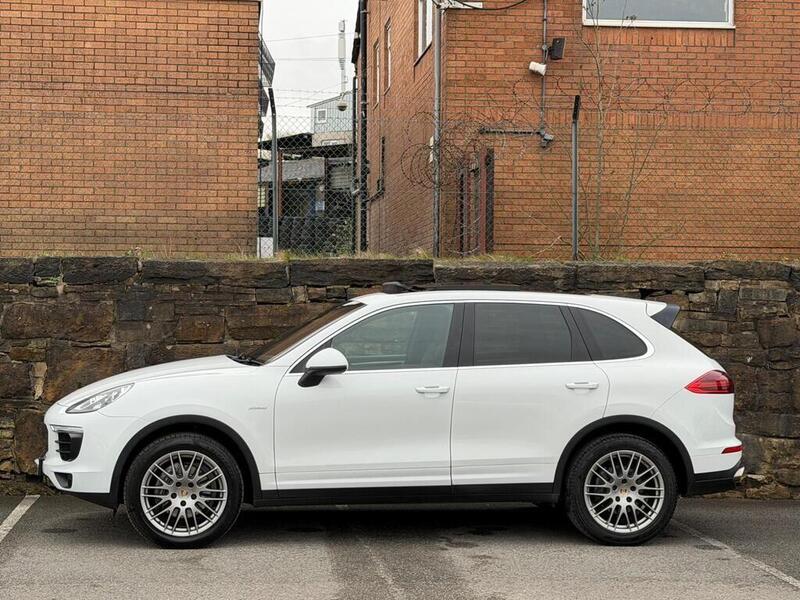 Porsche Cayenne view 4