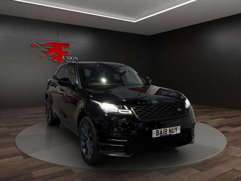 Land Rover Range Rover Velar view 3