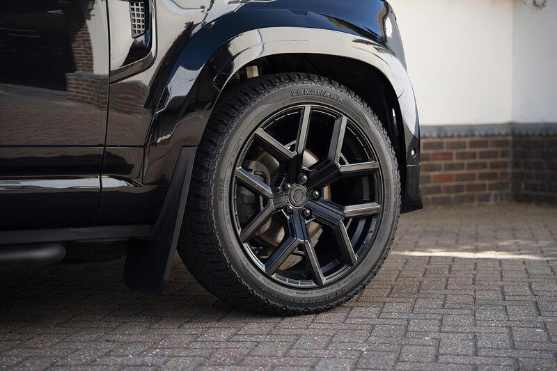 Land Rover Defender view 6