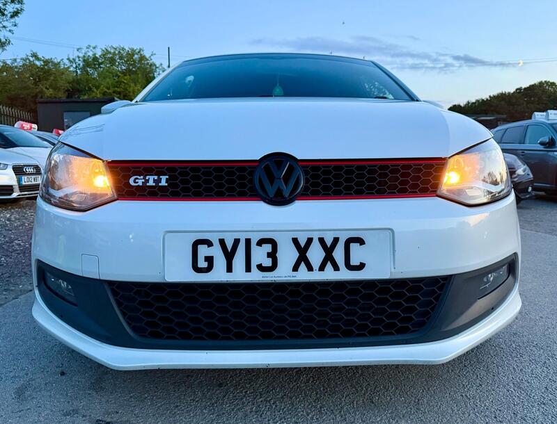 Volkswagen Polo view 6
