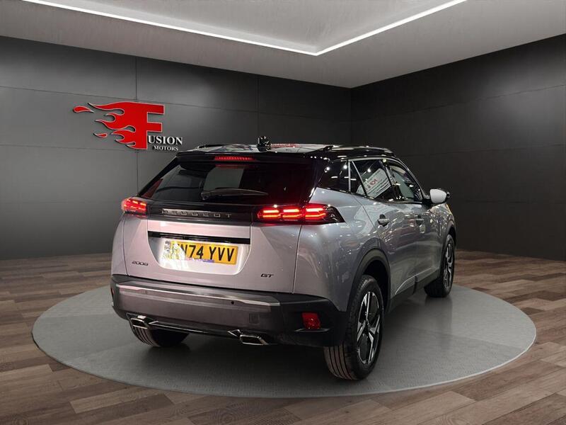 Peugeot 2008 view 4