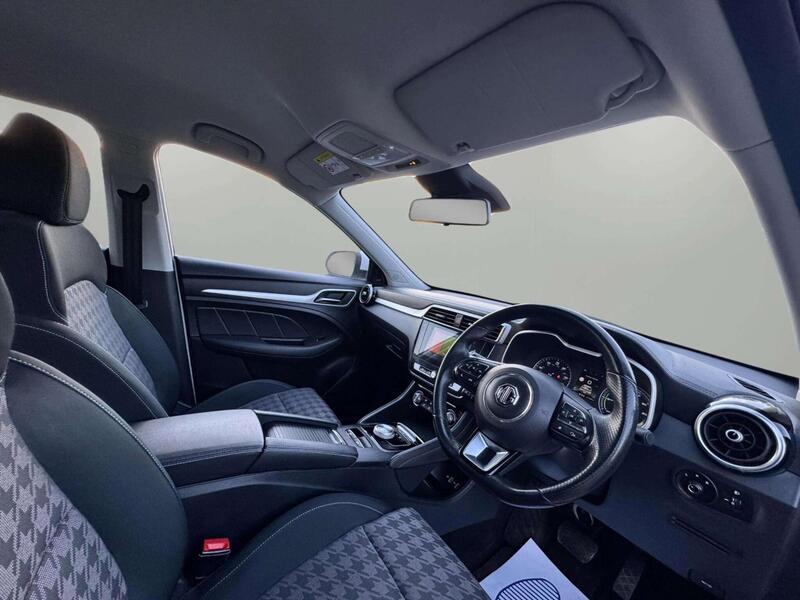 MG MG ZS view 2