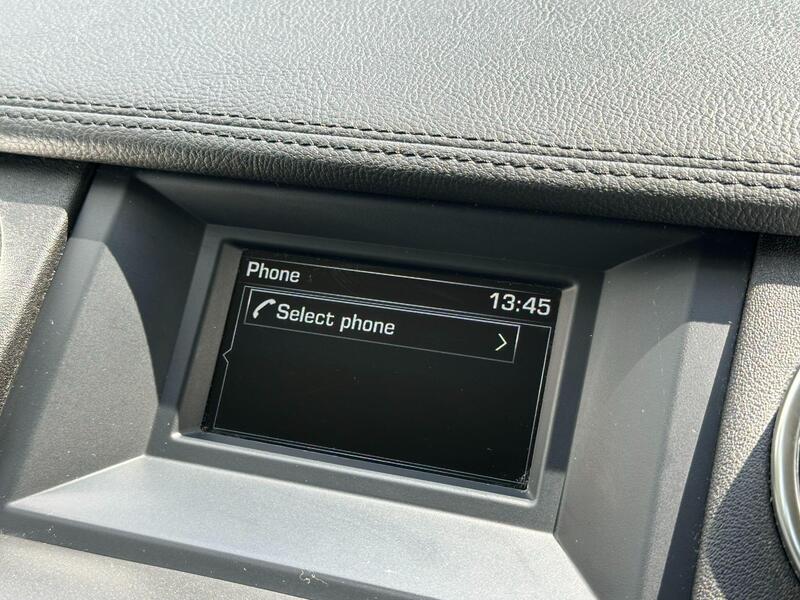 Land Rover Discovery view 23
