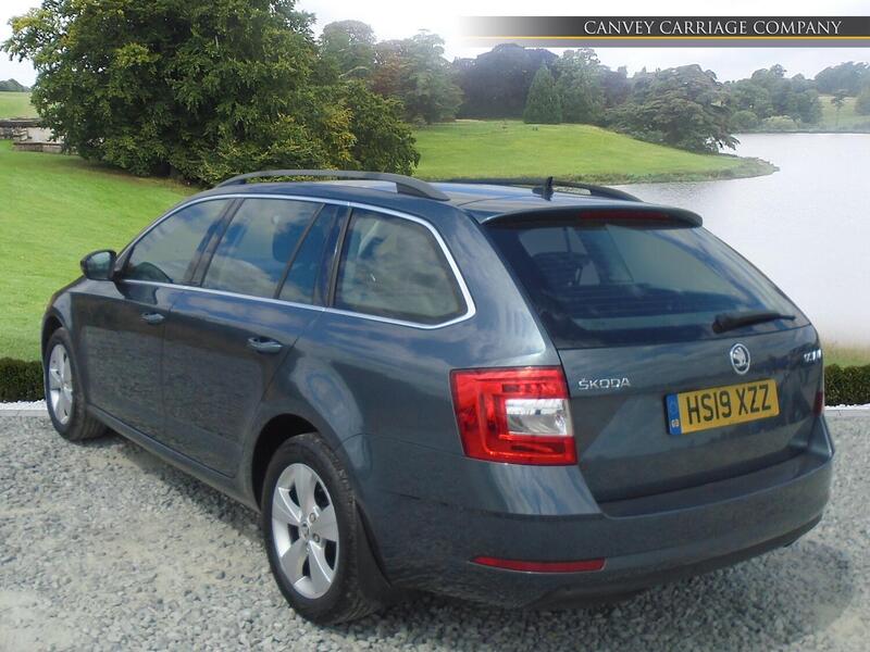 Skoda Octavia view 4