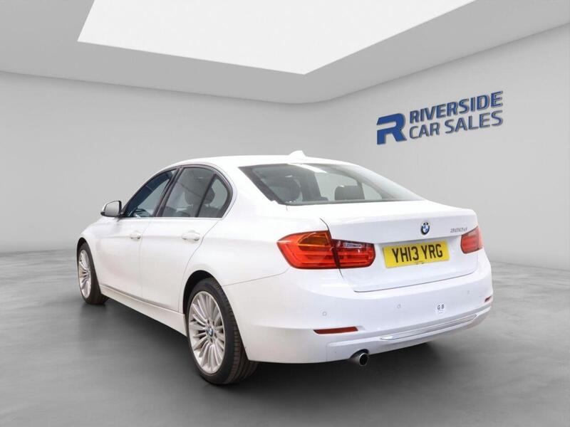BMW 3 Series view 5
