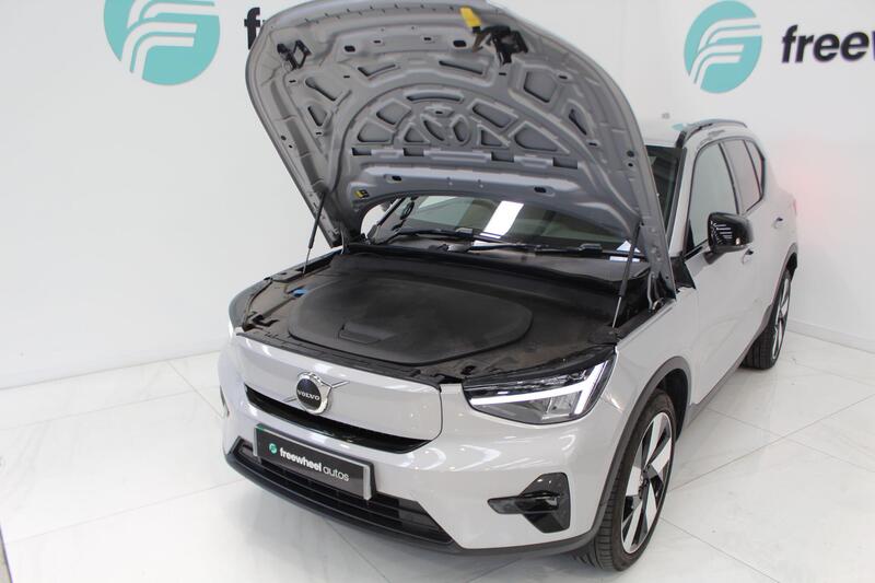 2023 Volvo XC40 in Silver — image 13 of 73