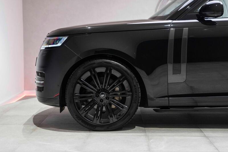 Land Rover Range Rover view 4
