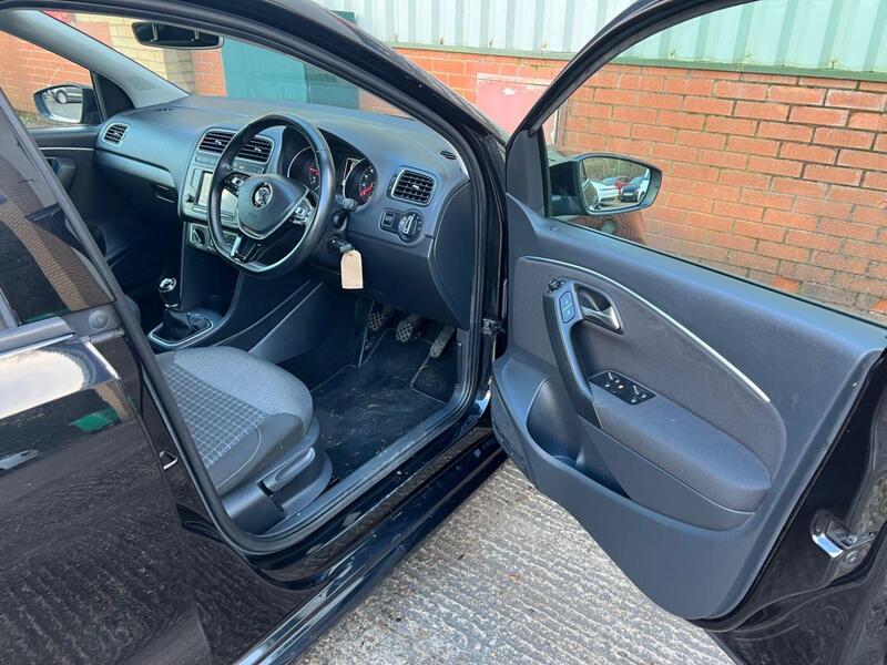 Volkswagen Polo view 7
