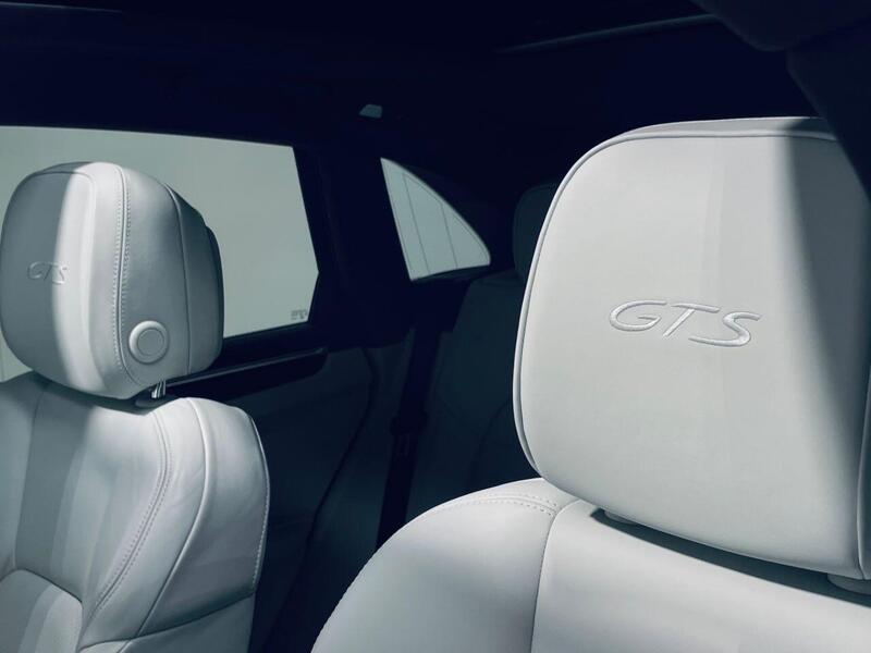 Porsche Macan view 7