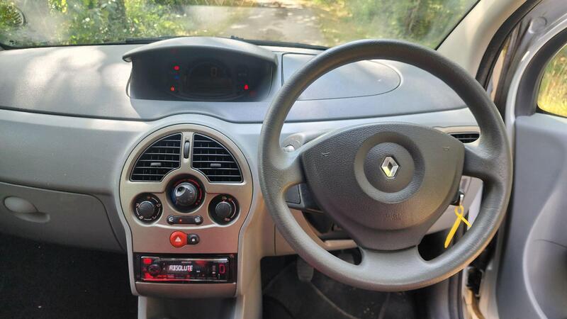 2009 Renault Modus — photo 18