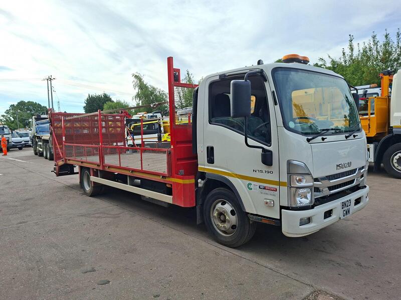 Isuzu N75 190  7.5T Beavertail