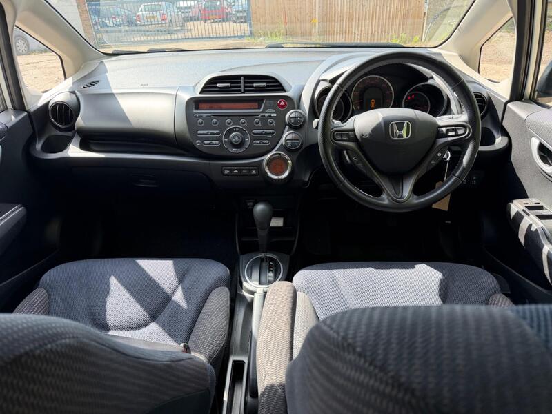 2013 Honda Jazz — photo 10