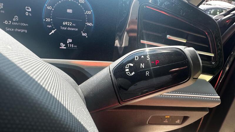2025 Volkswagen Passat — photo 8