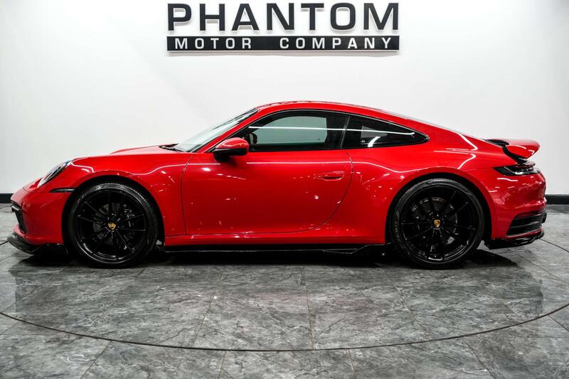 Porsche 911 view 3