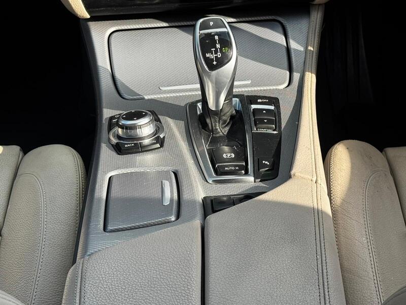BMW 5 Series view 7