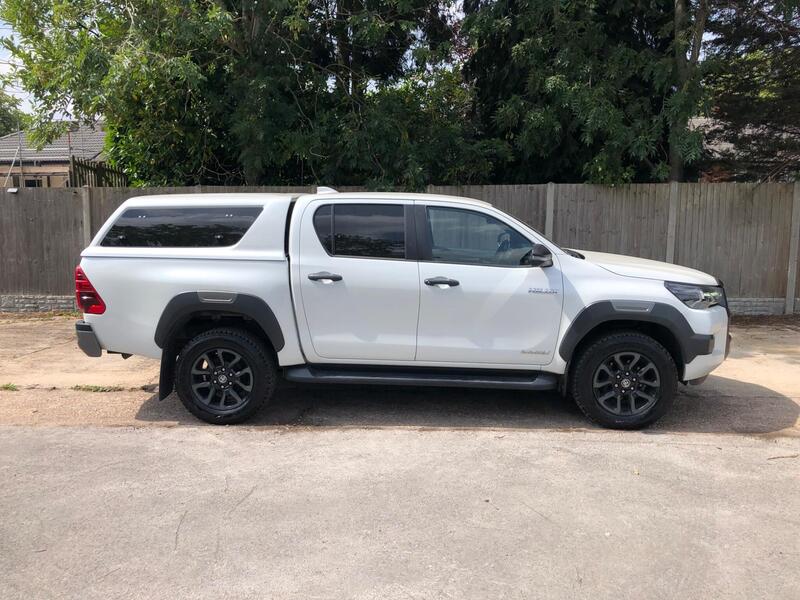 Toyota Hilux view 2