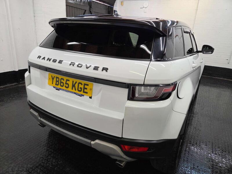 Land Rover Range Rover Evoque view 6