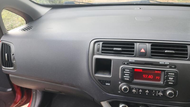 2013 Kia Rio — photo 25