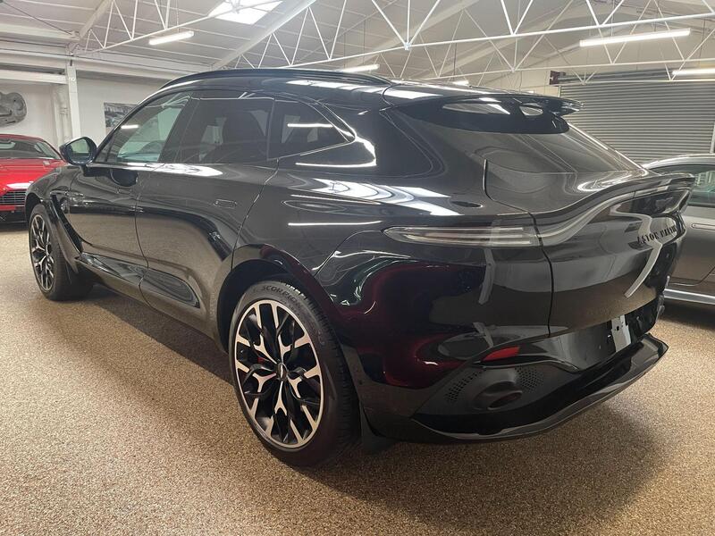 Aston Martin DBX view 4
