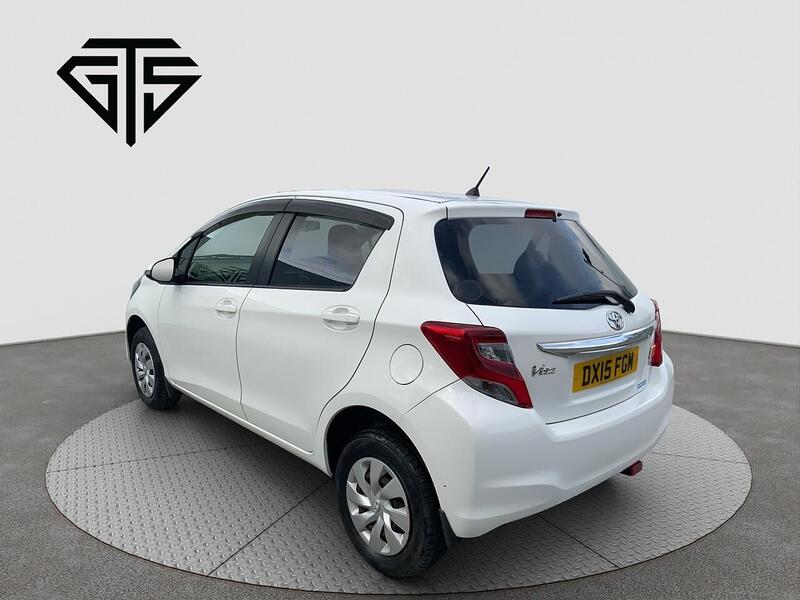Toyota Yaris view 5
