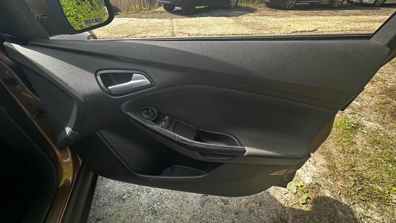 2014 Ford Focus — photo 9