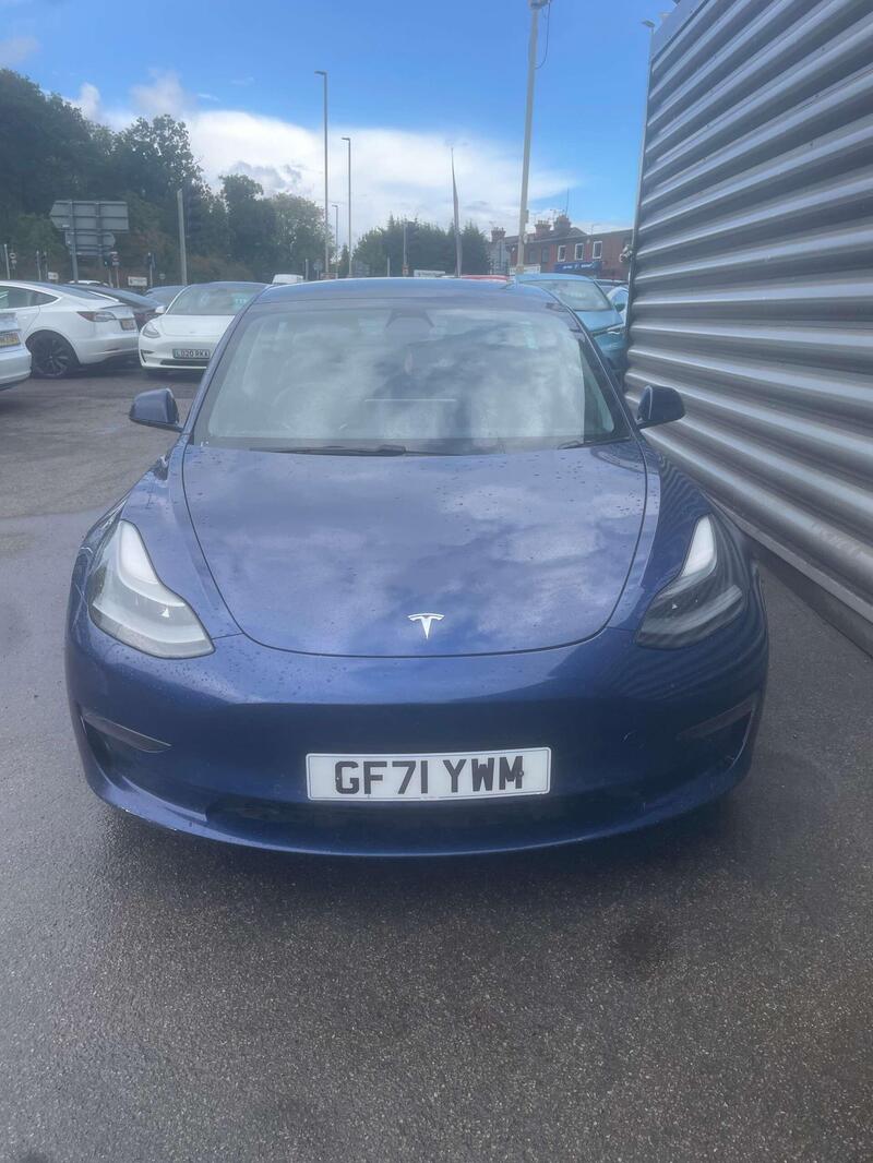 Tesla Model 3 view 5