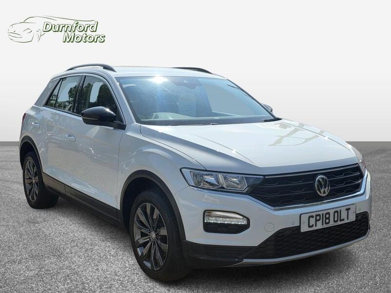 Volkswagen T-Roc view 3