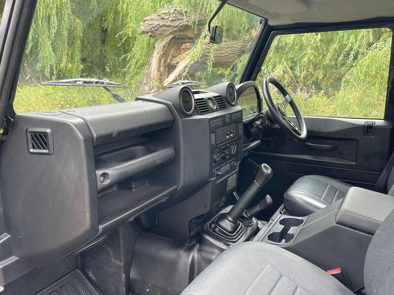 Land Rover Defender view 6