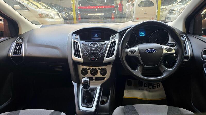 Ford Focus view 4