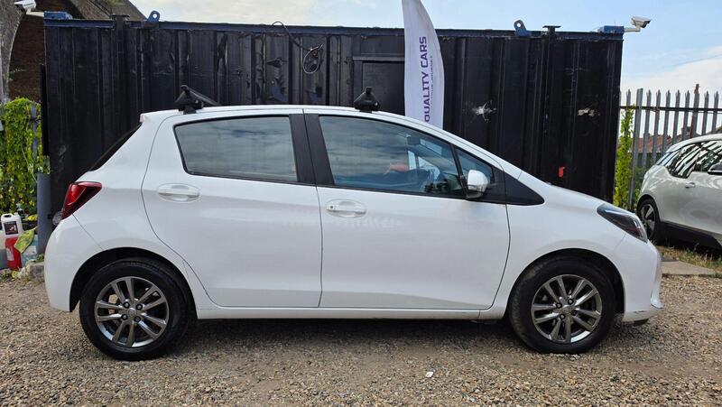 Toyota Yaris 1.33 Dual VVT-i Icon Euro 5 5dr Euro 5 thumbnail 6