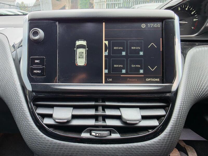 Peugeot 2008 1.2 PureTech GPF Allure Euro 6 (s/s) 5dr thumbnail 31