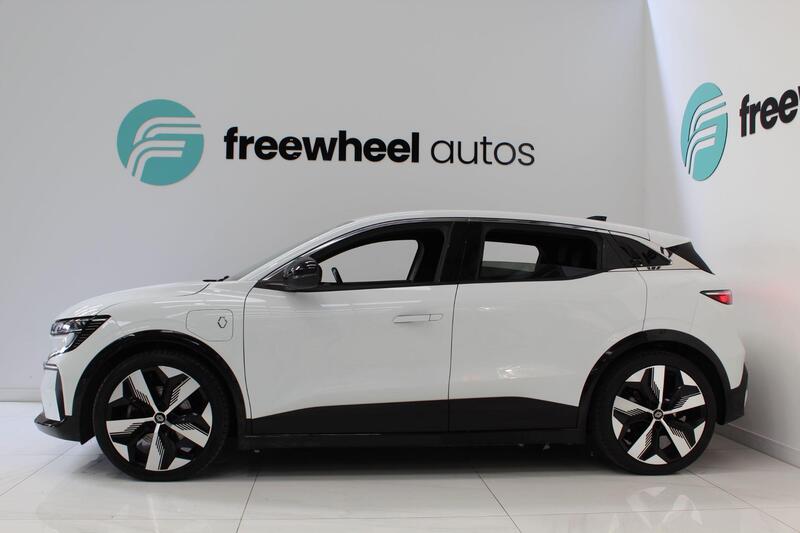 2023 Renault Megane E-Tech in White — image 25 of 83