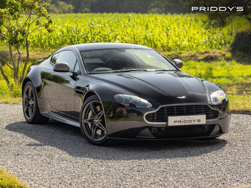 Aston Martin Vantage main image