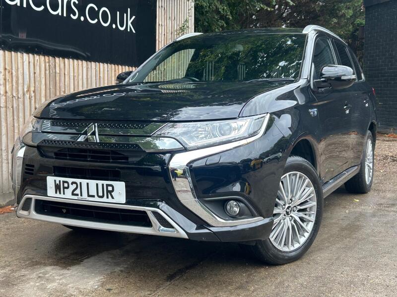 Mitsubishi Outlander view 2