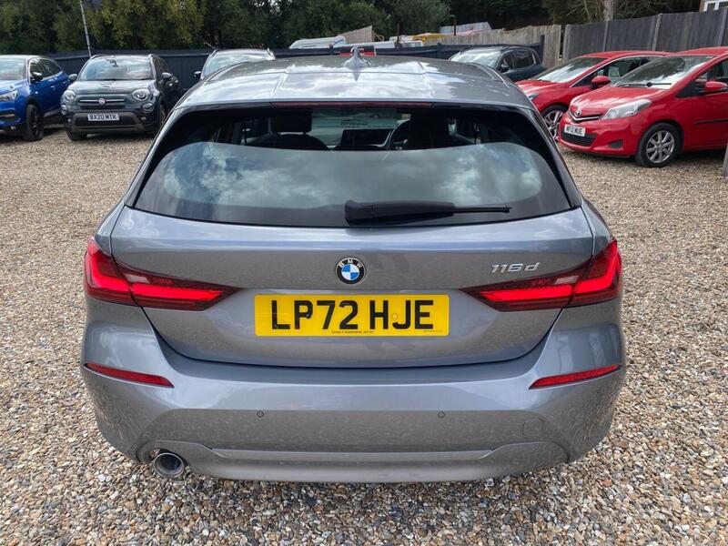 BMW 1 Series view 6