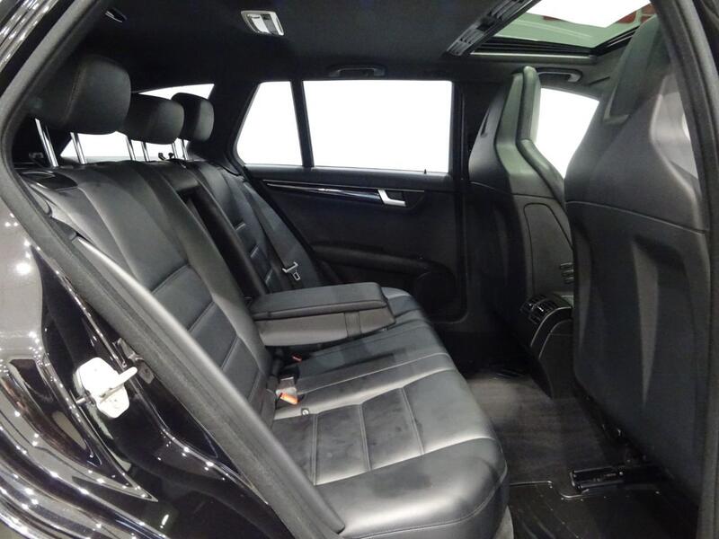 Mercedes-Benz C-Class view 4