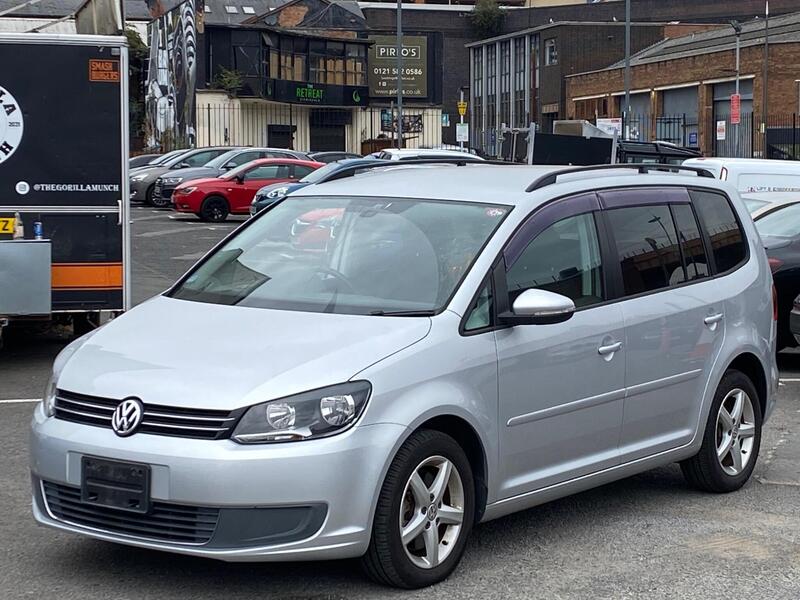 Volkswagen Touran main image