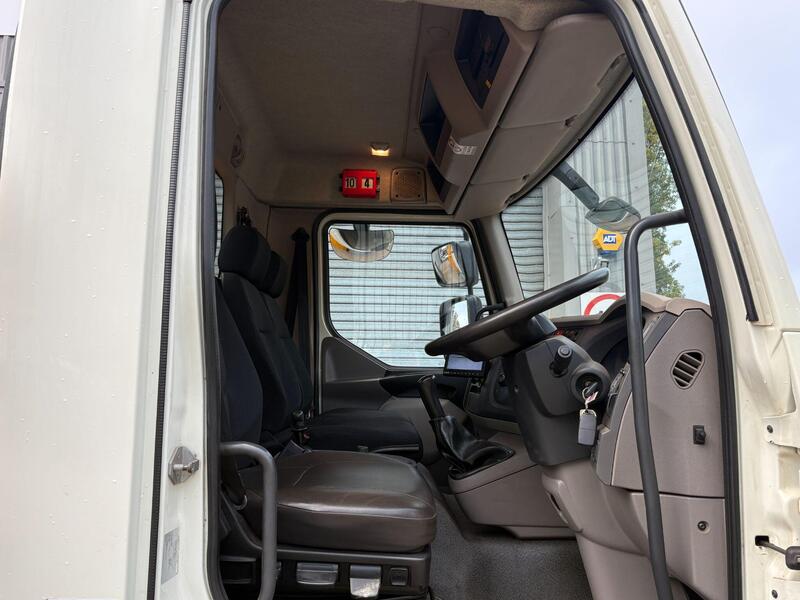 DAF LF 230 18T Hot Box (Twin)