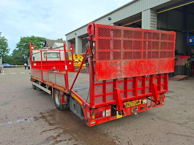 Isuzu N75 190  7.5T Beavertail
