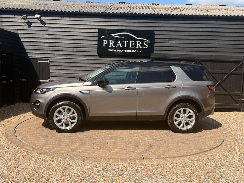 Land Rover Discovery Sport view 6