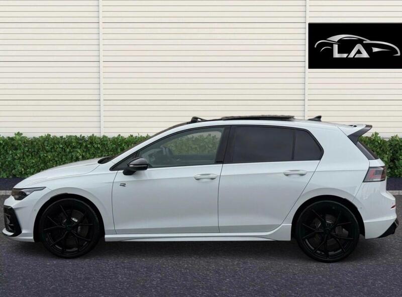 Volkswagen Golf view 3