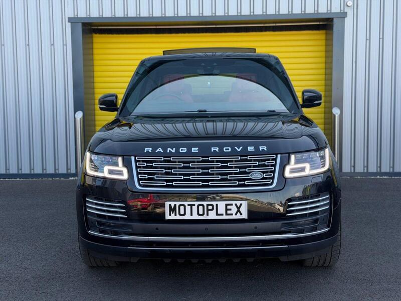 Land Rover Range Rover view 4
