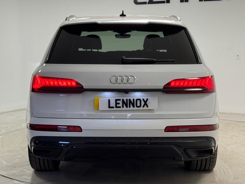 Audi Audi Q7 view 6