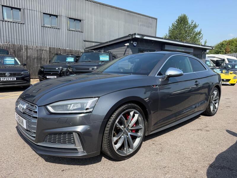 Audi S5 view 5