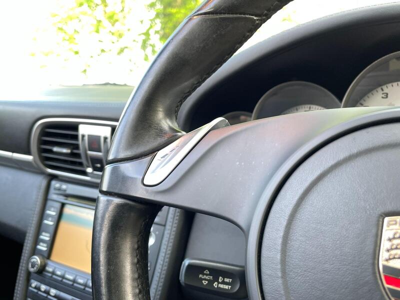 Porsche 911 view 29