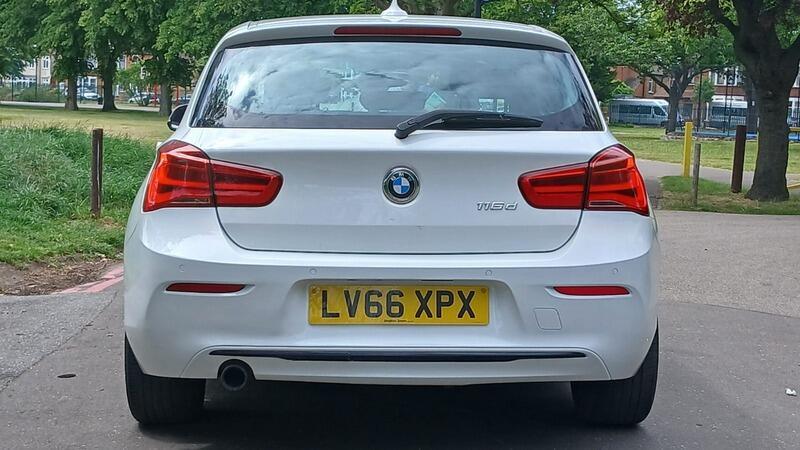 BMW 1 Series view 7