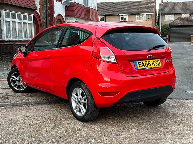Ford Fiesta view 5