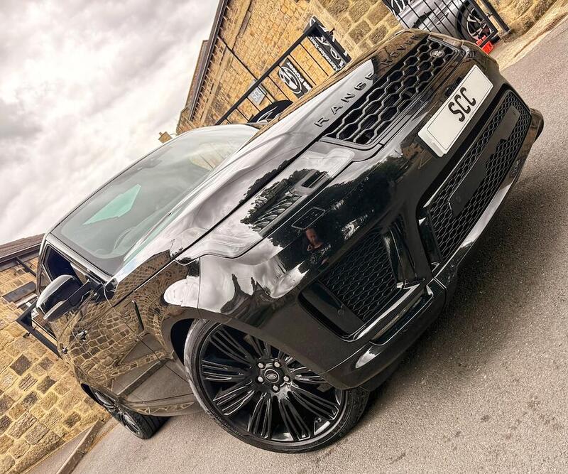 Land Rover Range Rover Sport view 2