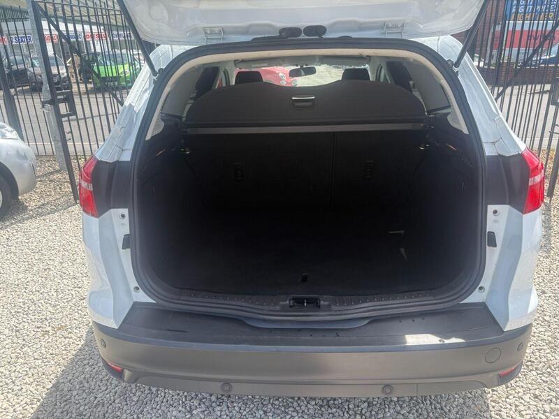 Ford Focus view 6