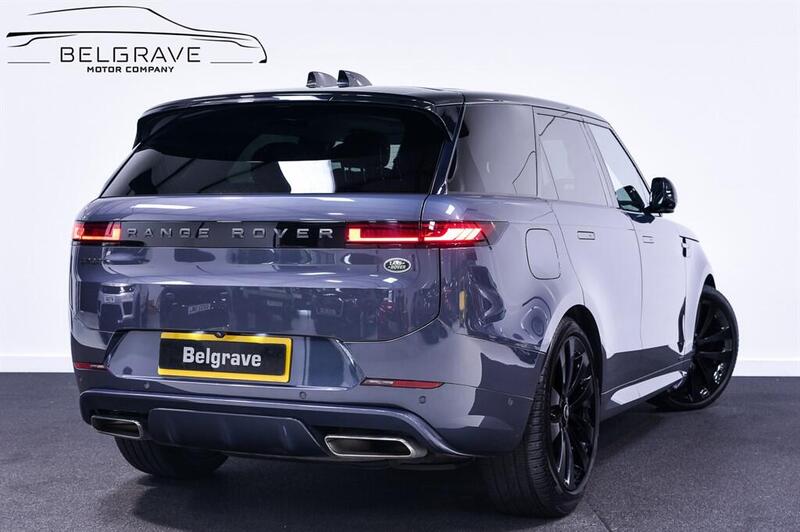 Land Rover Range Rover Sport view 3